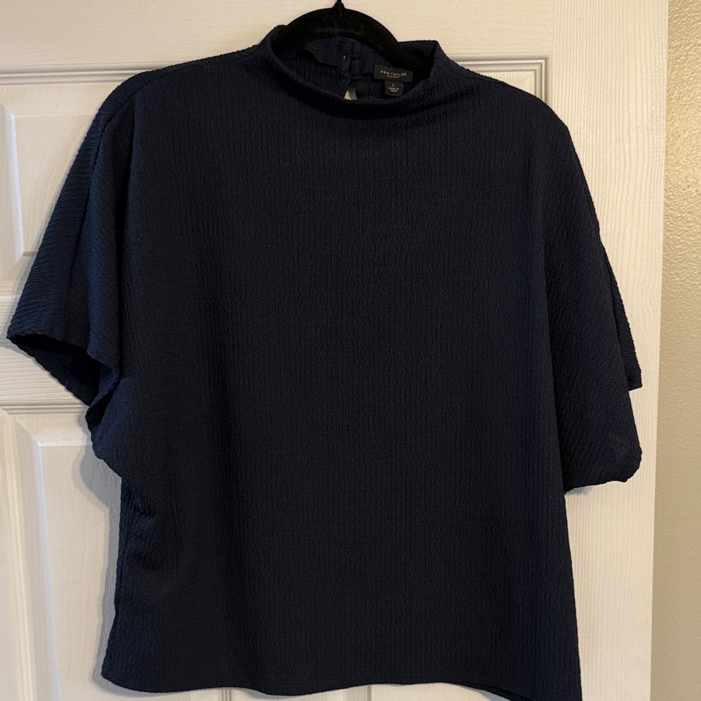 Ann Taylor Factory Navy Textured Short Sleeve Blouse